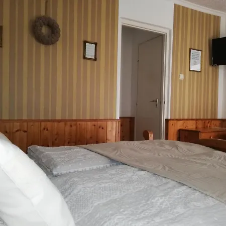 Bobita Apartmanhaz Lägenhet Szilvásvárad