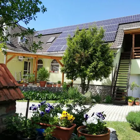 Bobita Apartmanhaz Lägenhet *