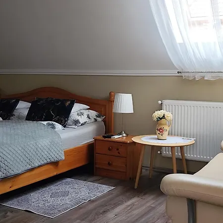 Bobita Apartmanhaz Сильвашварад