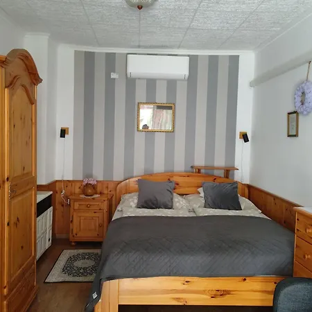 Bobita Apartmanhaz Lägenhet *